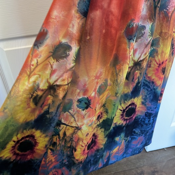 Backless Flower Pattern Dress - Picture 2 of 3